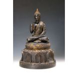 Sitzender Buddha auf Lotusthron, wohl Burma, 20. Jh.,