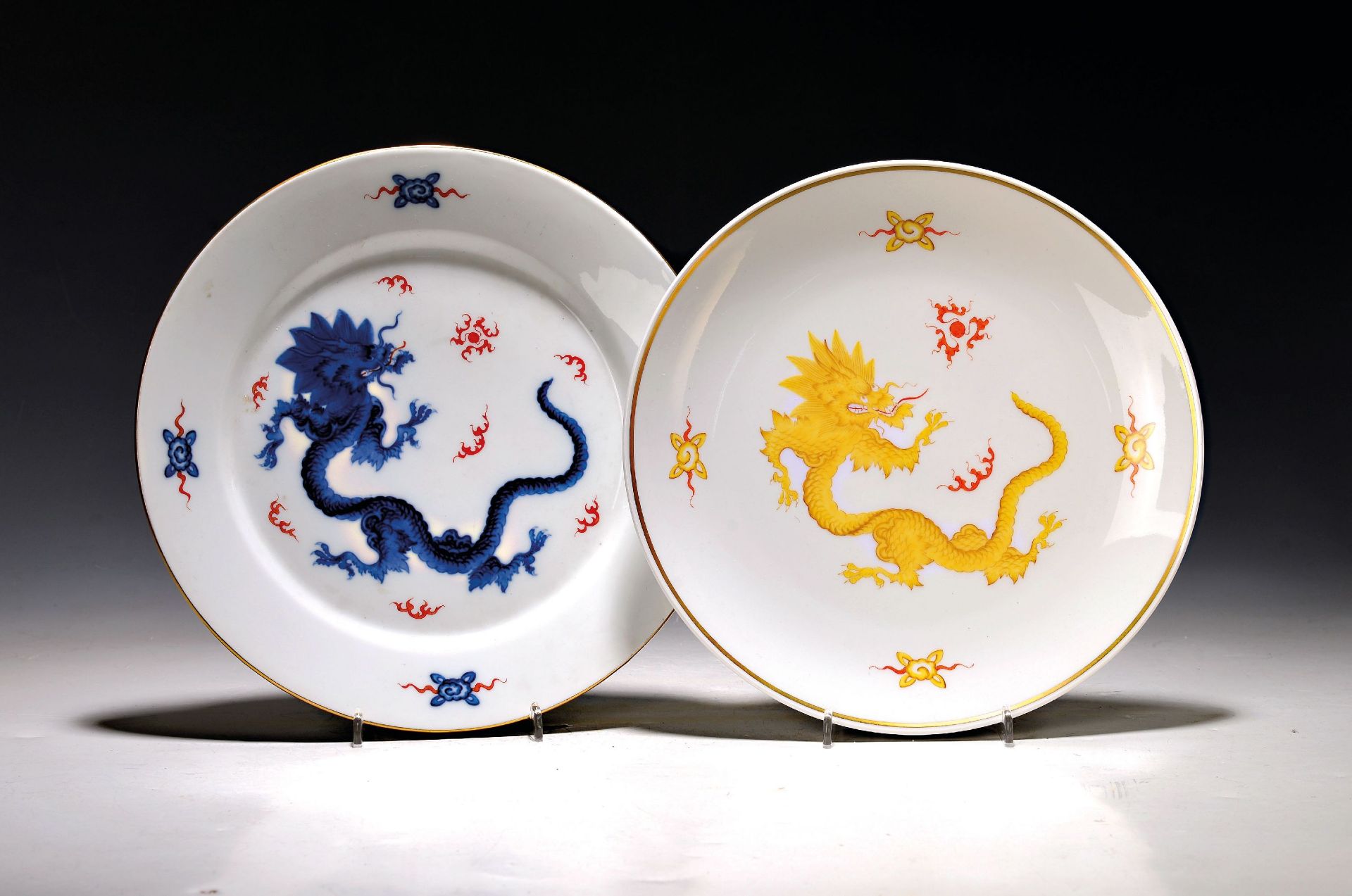 2 Teller, Meissen, 1970er Jahre, 1x Dekor gelber