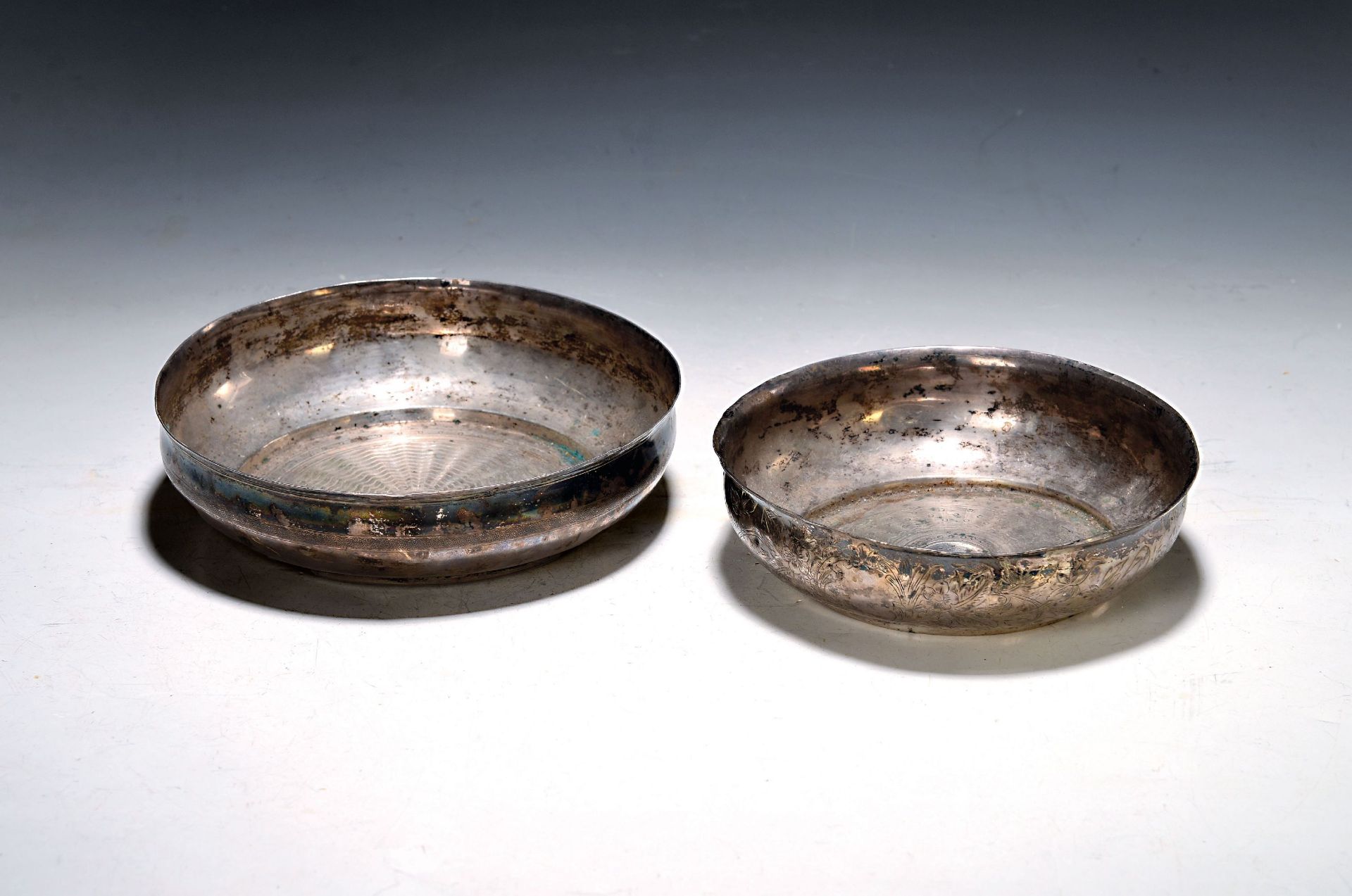 2 Silberschüsseln, osmanisch, 19.Jh., Silber, ges. 450g,