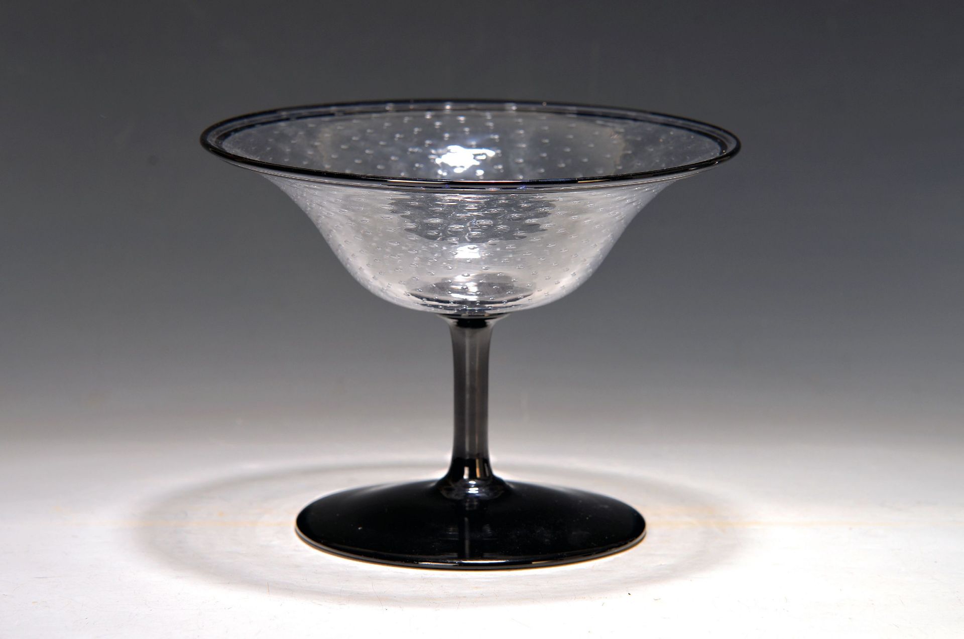 Fußschale, Art Verrier St. Louis, um 1930, dunkler Fuß,