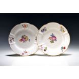 Paar barocke Teller, Meissen, um 1750, Gotzkowski Relief,