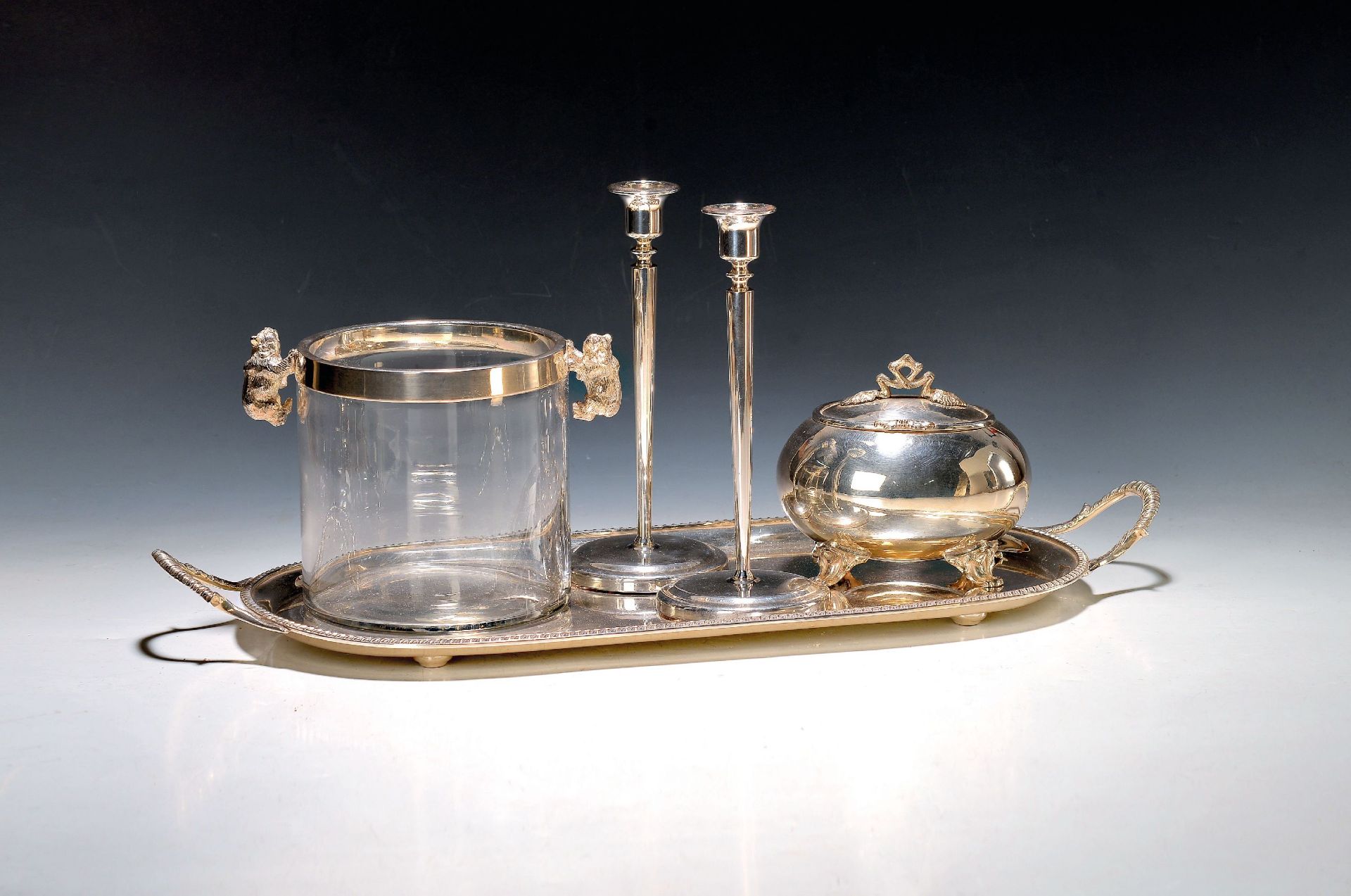 5 Teile versilbertes Tafelzubehör, Weinkühler aus Glas mit