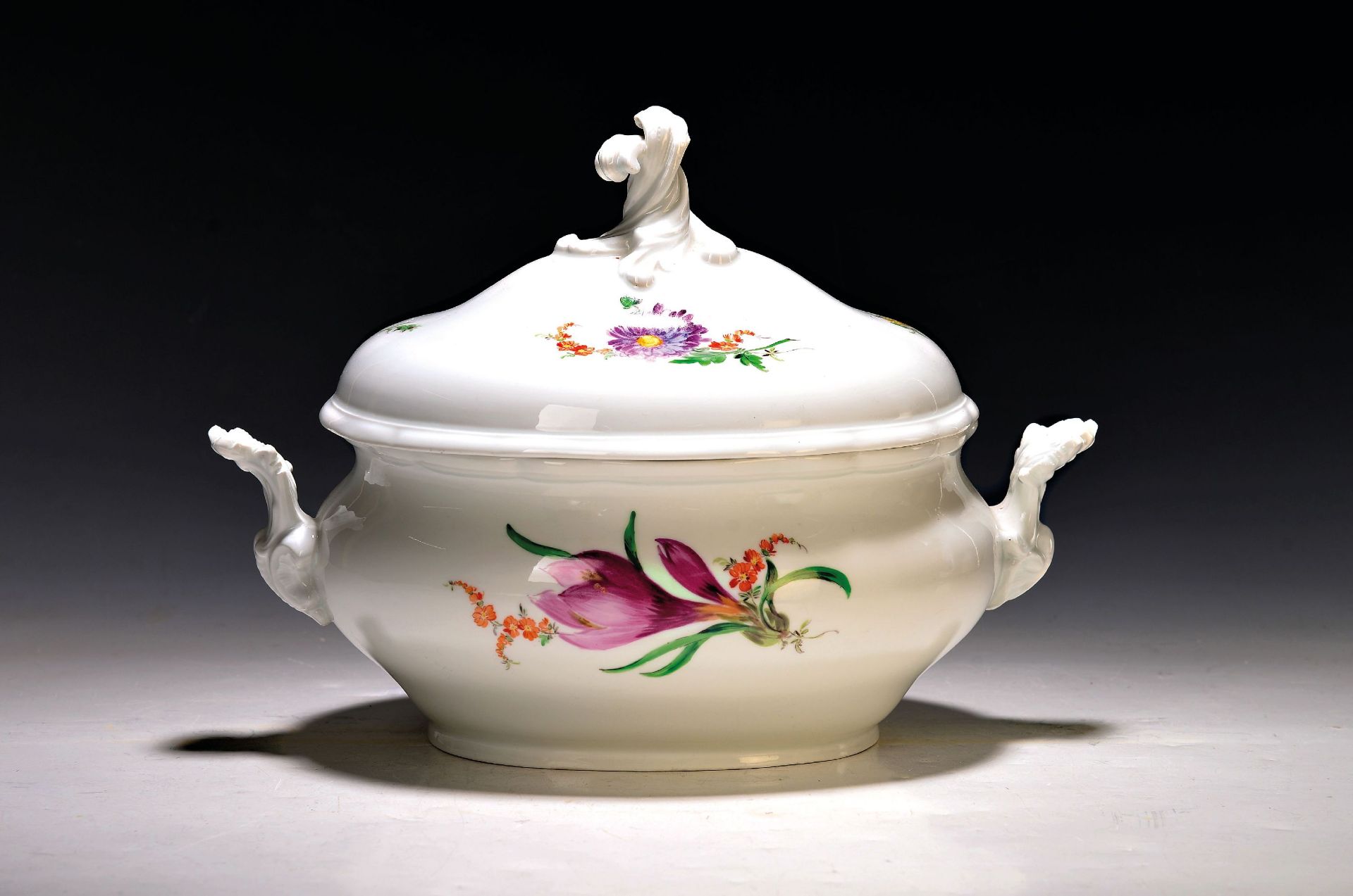 Deckelschüssel, Meissen, 30/40er Jahre, Blume 2, 2. Wahl,