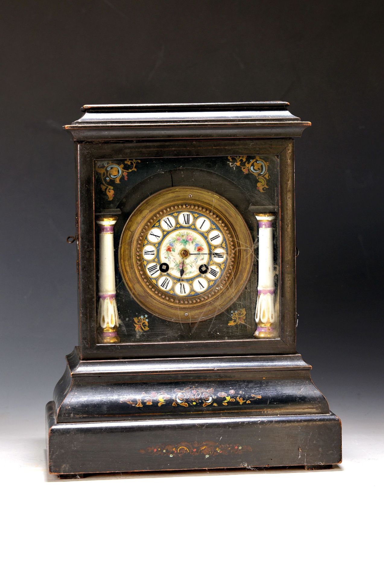 Tischuhr, Schwarzwald um 1870, ebonisiertes Holzgehäuse,