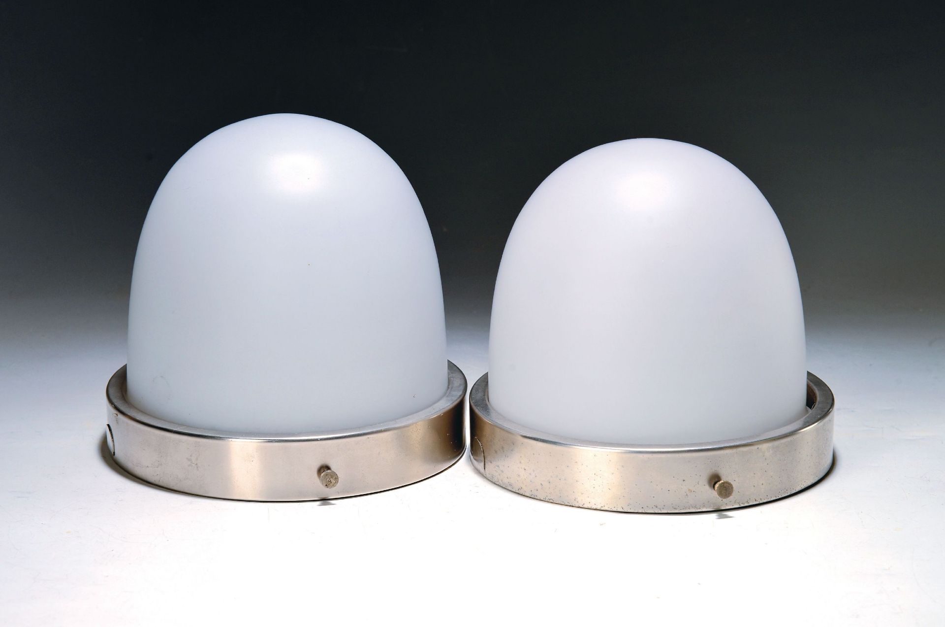 2 Deckenlampen/-leuchten, sog. Brandt-Ei, Entwurf Marianne