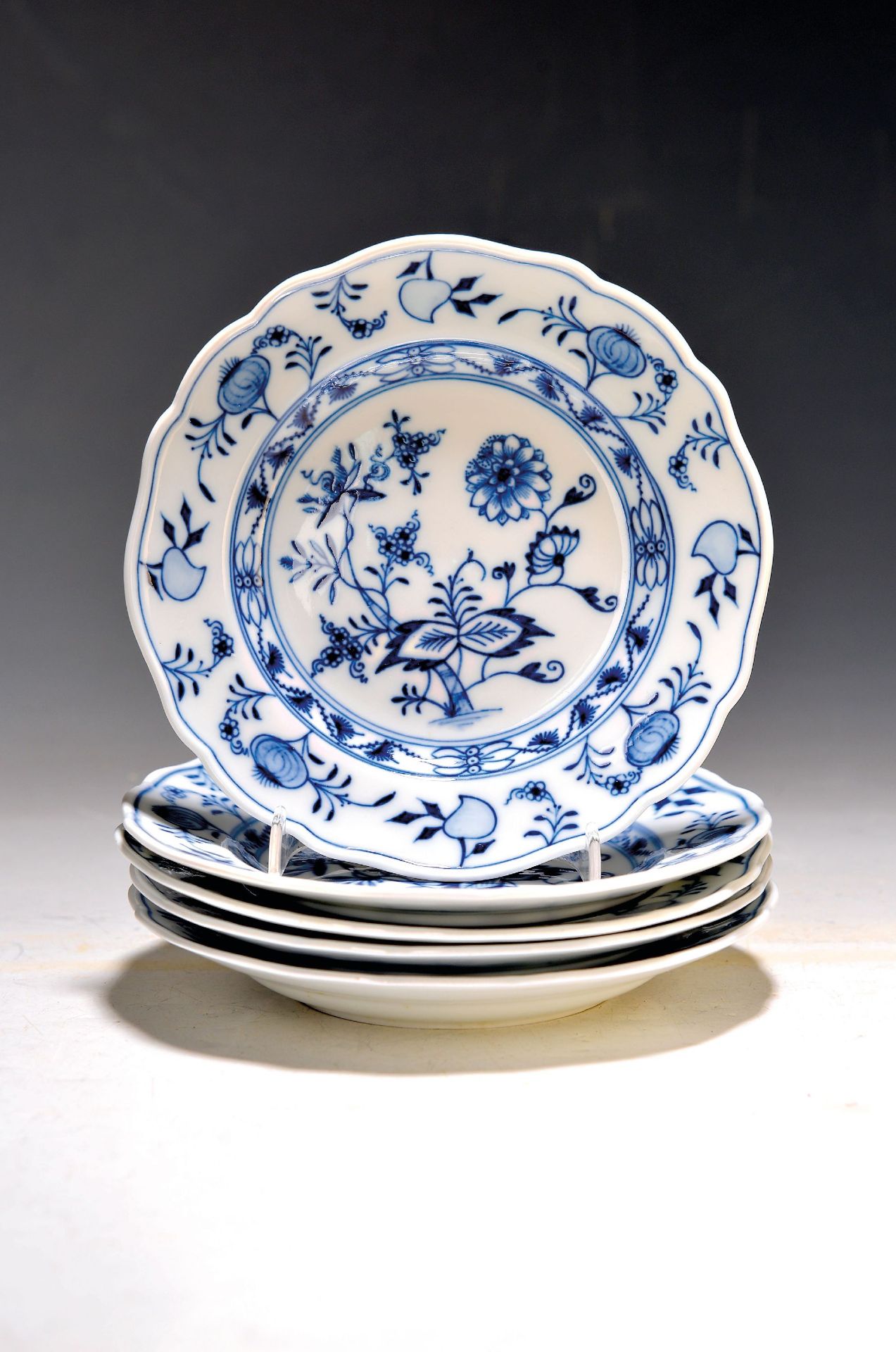 5 Brotteller, Meissen, um 1900, Porzellan, blaues