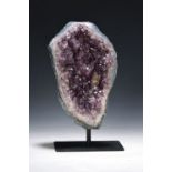 Amethystdruse auf Ständer mit Calcit, Brasilien , 2.8 kg,