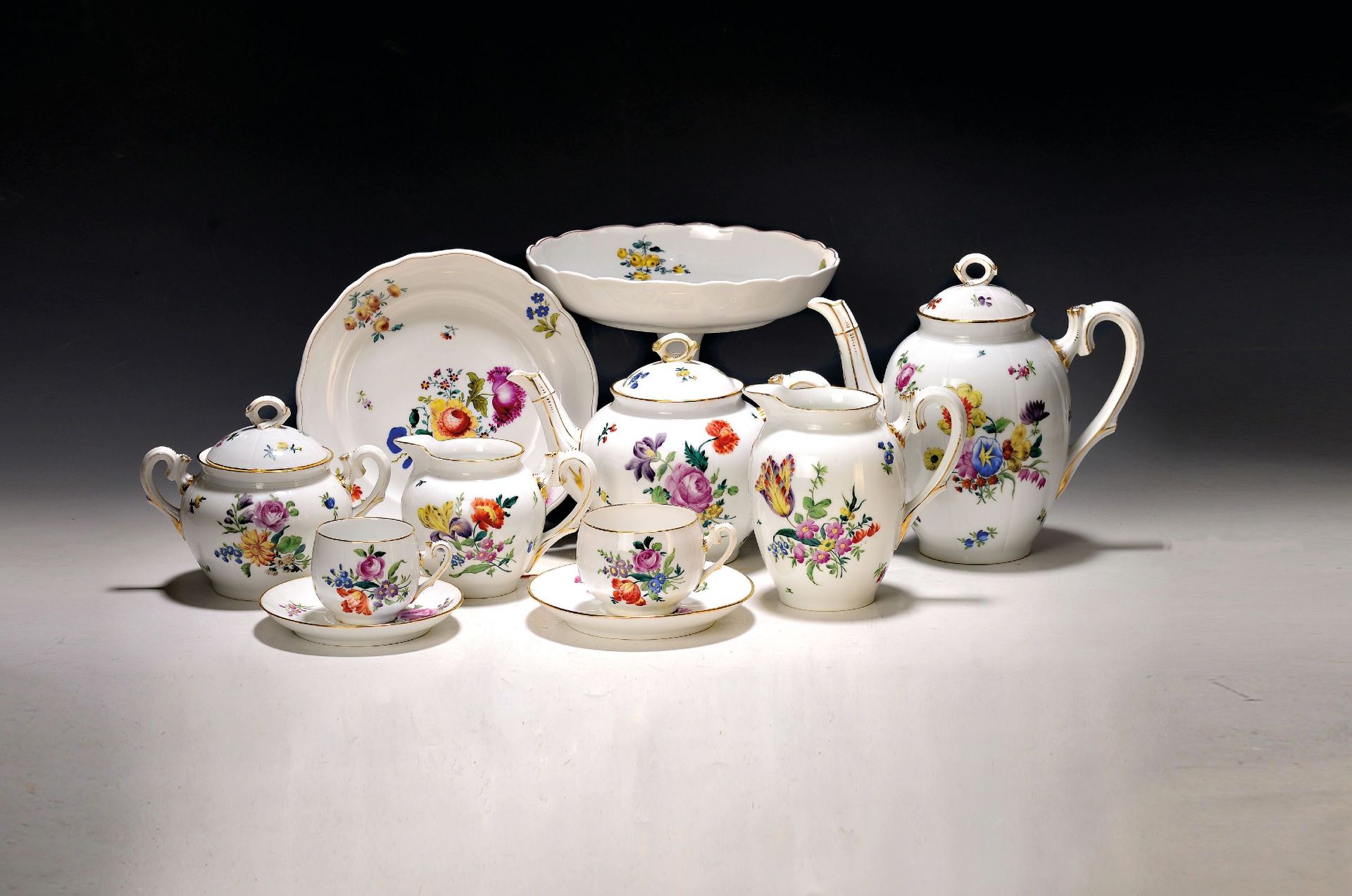 Kaffee- und Teeservice, Ungvarer Tata Ungarn, um 1910,