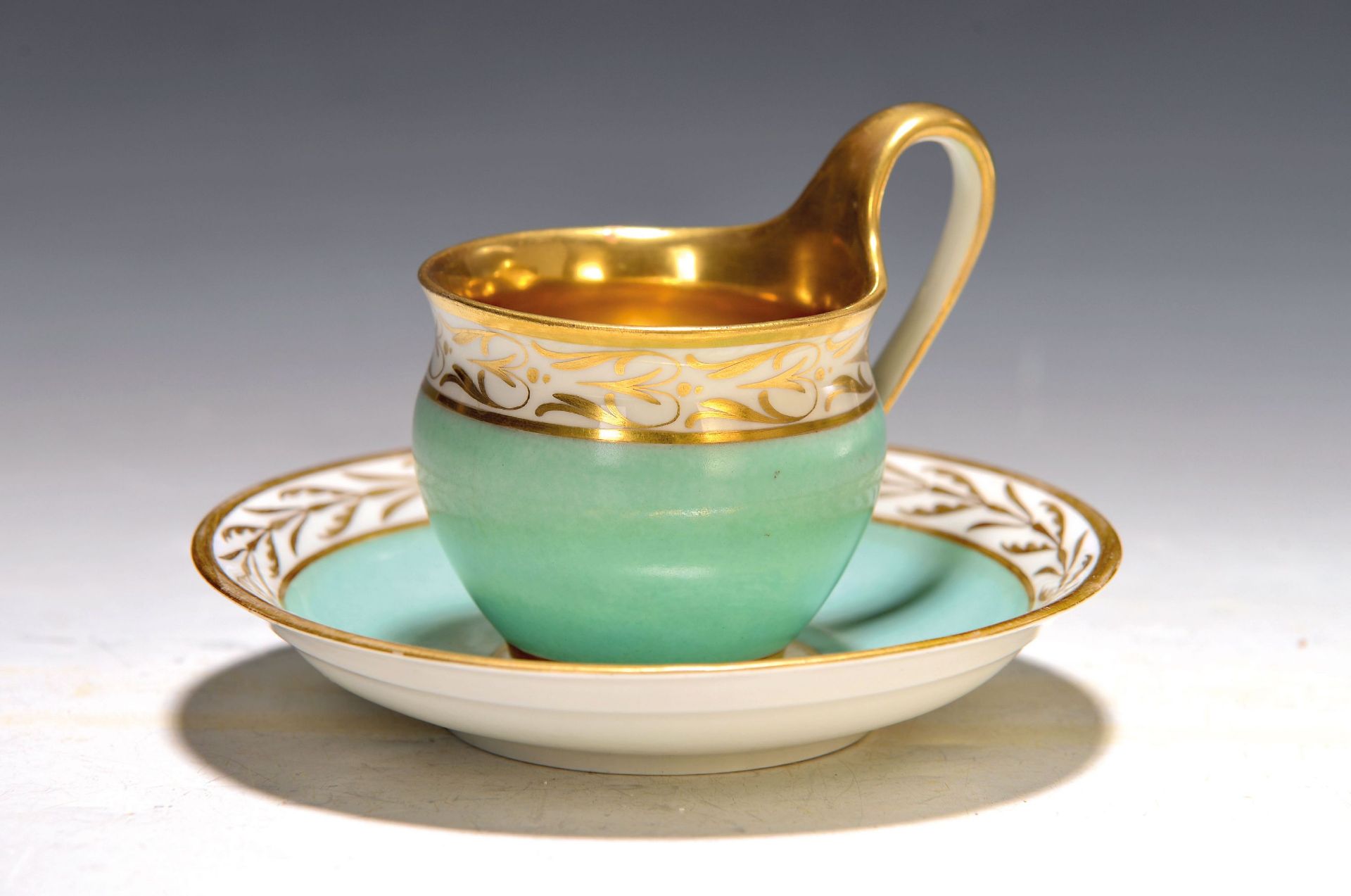 Klassizistische Tasse mit Untertasse, KPM Berlin, um