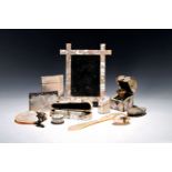 Kleine Perlmuttsammlung aus 18 Teilen, u.a. Schale mit