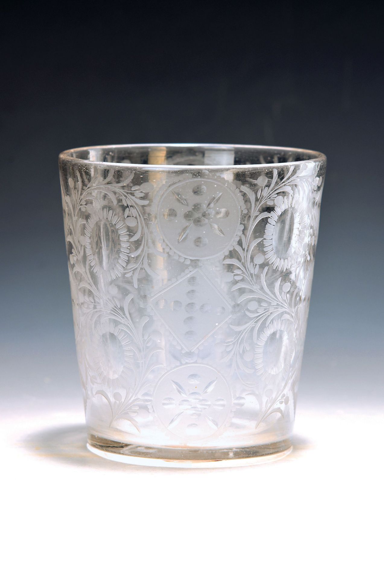 Großer Barockbecher aus Glas, wohl Dresden, um 1720/30,