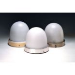 Drei Deckenlampen/-leuchten, sog. Brandt-Ei, Entwurf