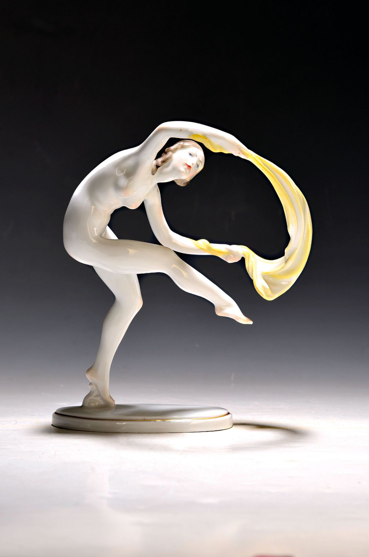 Porzellanfigur, Herend, 20. Jh., Tänzerin mit Tuch,