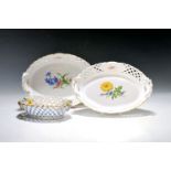 3 Korbschalen, Meissen, 20. Jh., Blume 2, bemalt, Wandung
