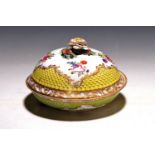 Deckelgefäß, Wien, um 1813, Porzellan, gelber