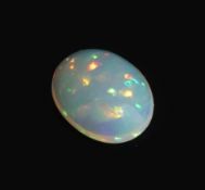 Loser weißer Opal, ca. 7.84 ct, ovaler Cabochon, Farbspiel