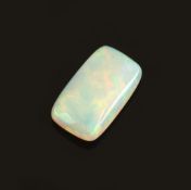 Loser weißer Opal, ca. 5.80 ct, kissenf. Cabochon,