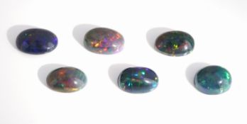 Lot 6 lose Schwarzopal-Cabochons, 18.20 ct, schönes