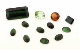 Lot 12 lose Turmaline, zus. ca. 15.53 ct, versch.