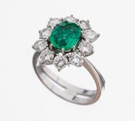 18 kt Gold Smaragd-Brillant-Ring, WG 750/000, mittig