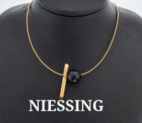 18 kt Gold NIESSING Brillant-Onyx-Collier, GG 750/000,