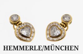 Paar 18 kt Gold HEMMERLE Diamant-Ohrstecker, in Herzform,