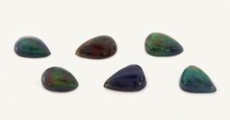6 Lose Schwarzopale, 18.12 ct, tropfenf. Cabochons in