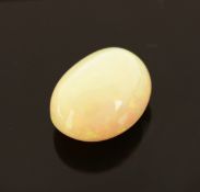 Loser Opal, ca. 5.13 ct, ovaler Cabochon, schönes