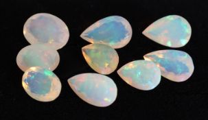 Lot 9 lose Opale, zus. ca. 25.53 ct, 6 x facett. Tropfen,