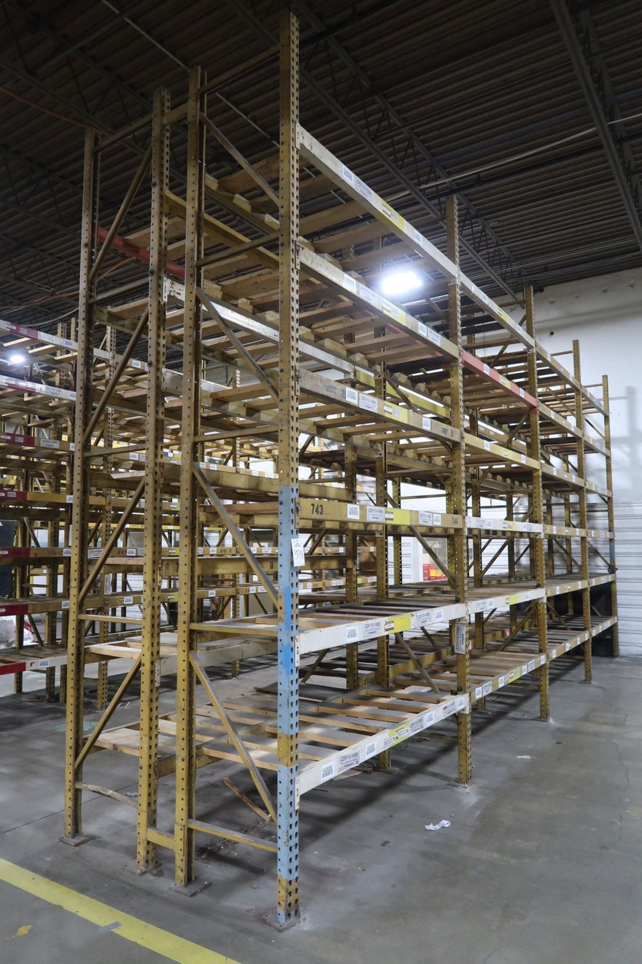 H 8413 Racking (8) Sections of Adjustable Pallet Racking. (10) 15'x30