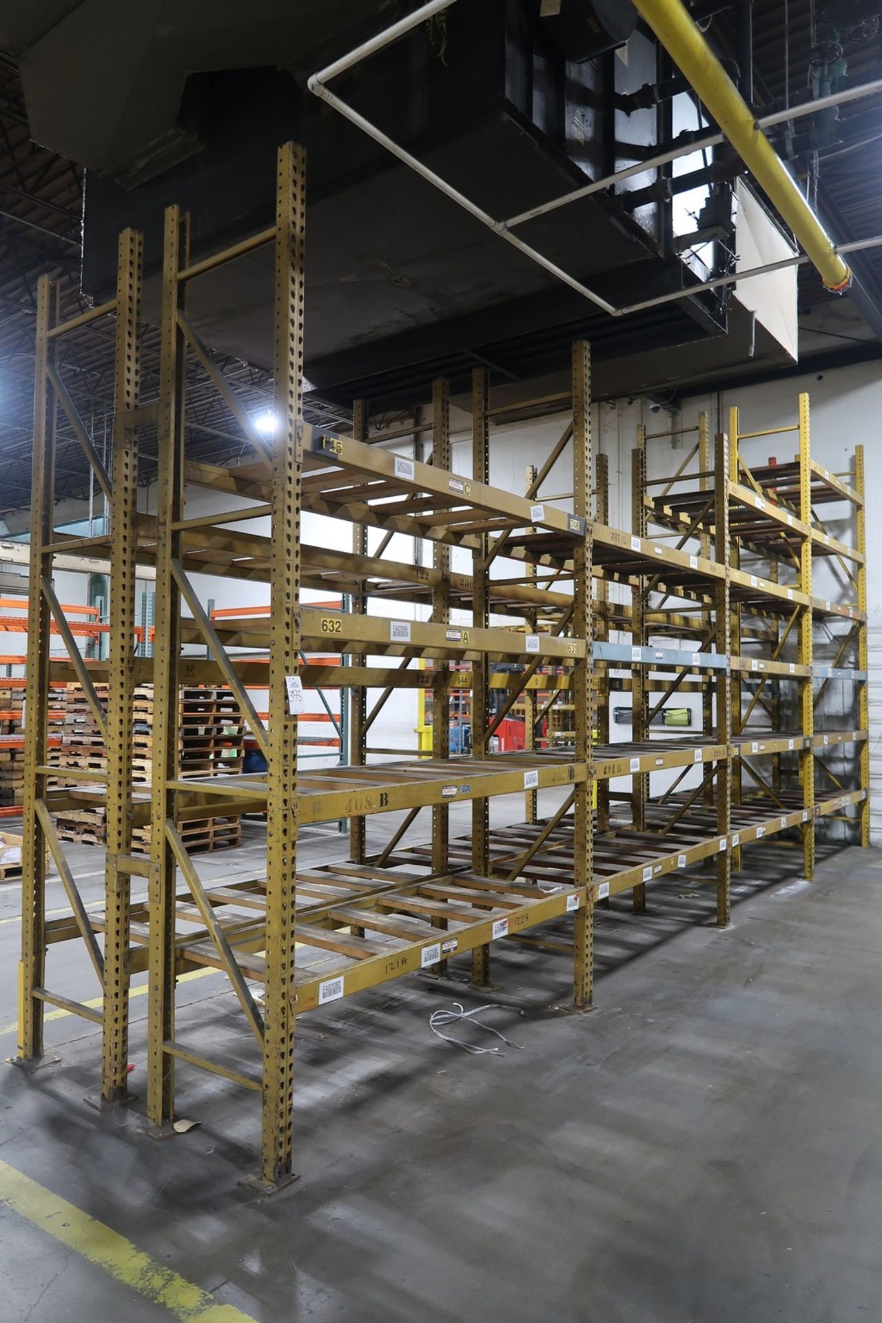 Rectangular Pallet Racking Cross Section (8) Sections of Adjustable Pallet Racking. (6) 12'x30