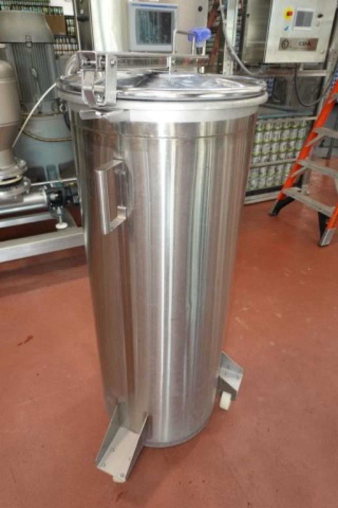 Mobile 100-Gallon Capacity SS Tank - Image 6 of 8