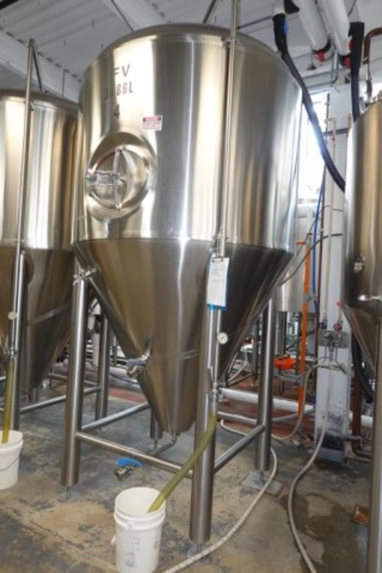 30 BBL SS Fermenter Tank - Image 2 of 11