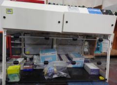Cole Parmer 7890044 PCR Cabinet