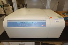 Thermo Fisher Refrigerated Centrifuge W/Rotor