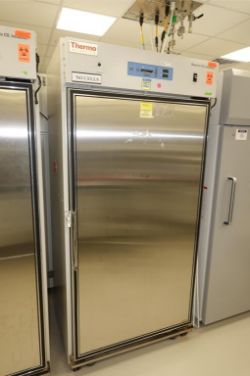 Thermo Fisher Reach-In CO2 Incubator, 821-L