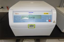 Thermo Fisher Benchtop Centrifuge With Rotor