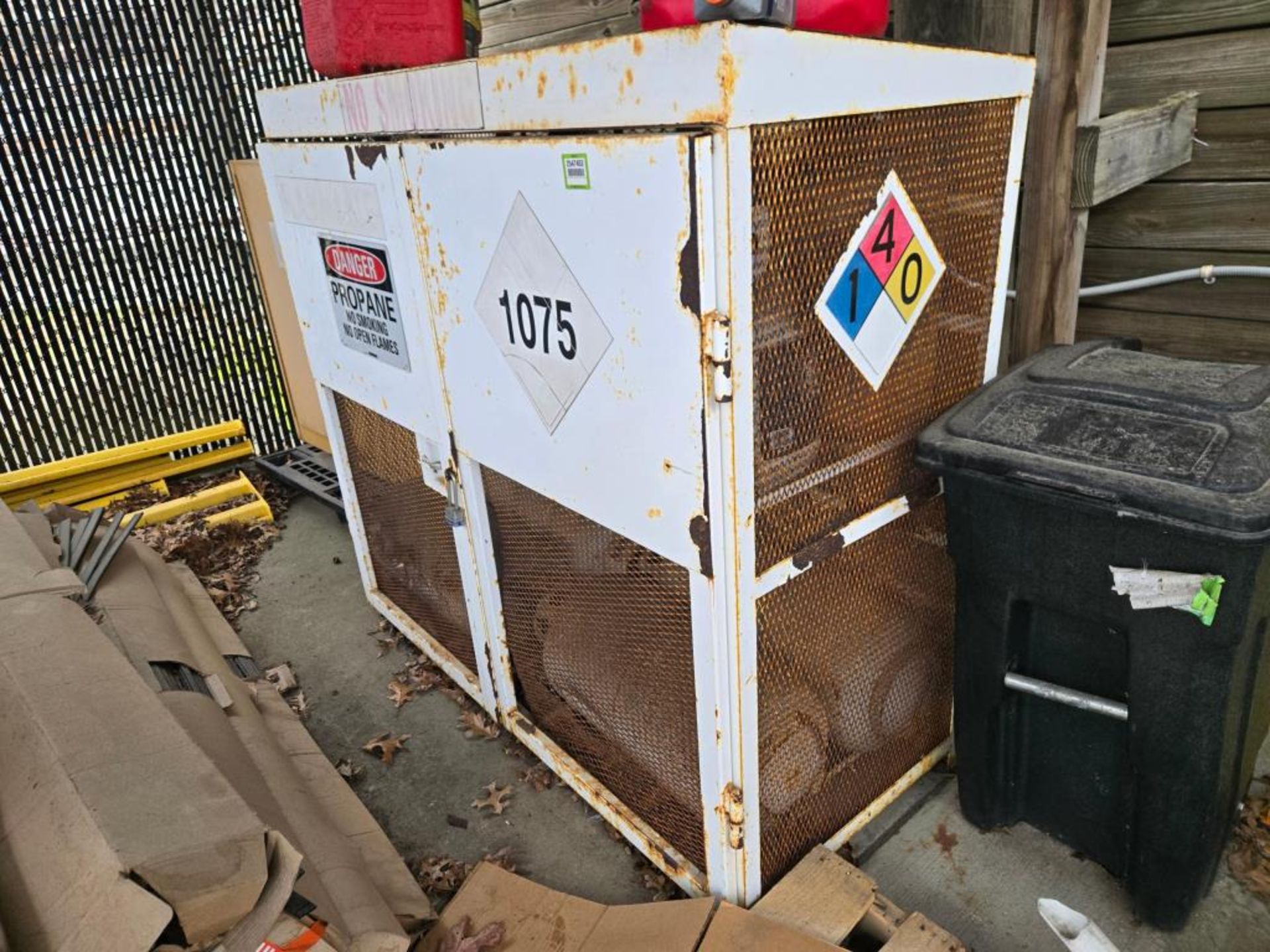 Storage Cage & Cabinet - Image 3 of 6