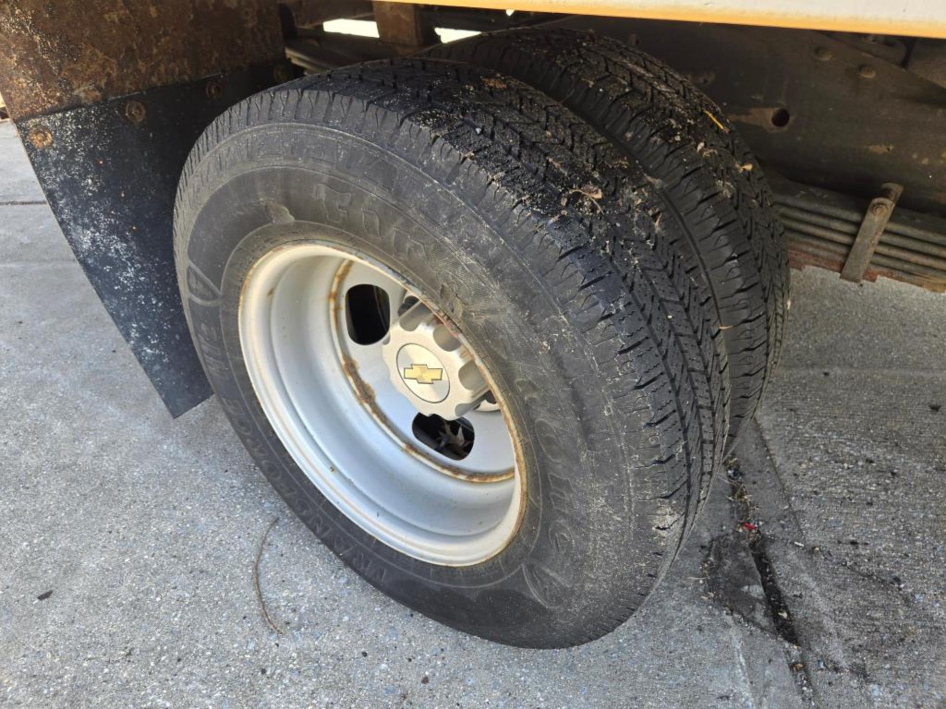 2019 Chevy Express Truck - Image 5 of 36