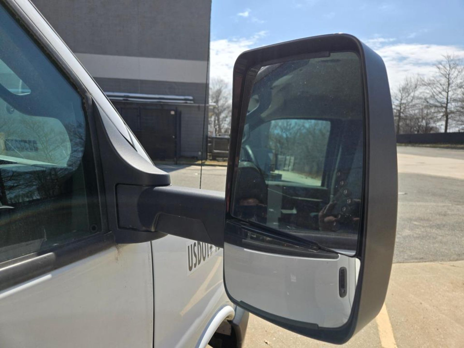2019 Chevy Express Truck - Image 27 of 36