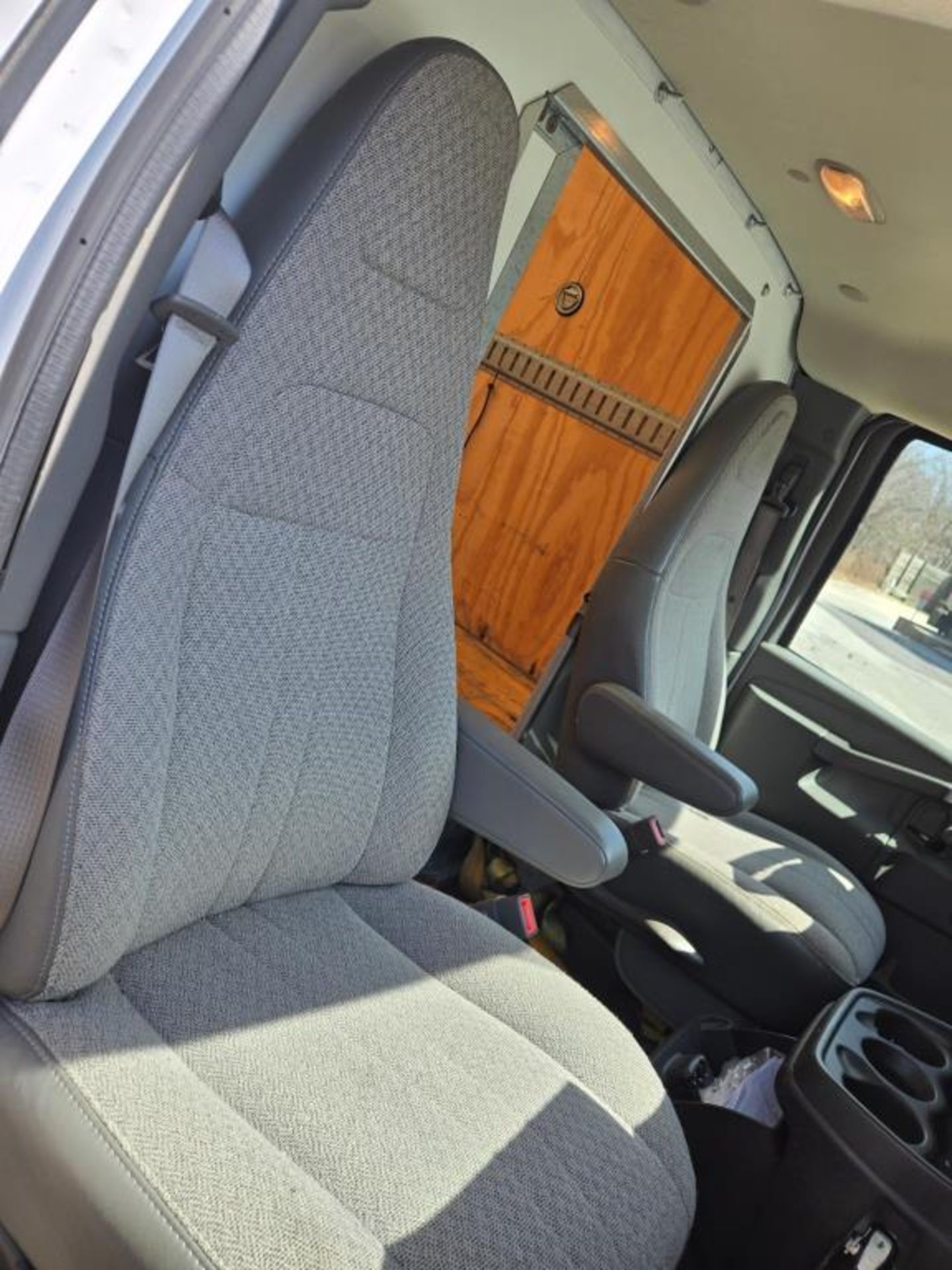 2019 Chevy Express Truck - Image 14 of 36