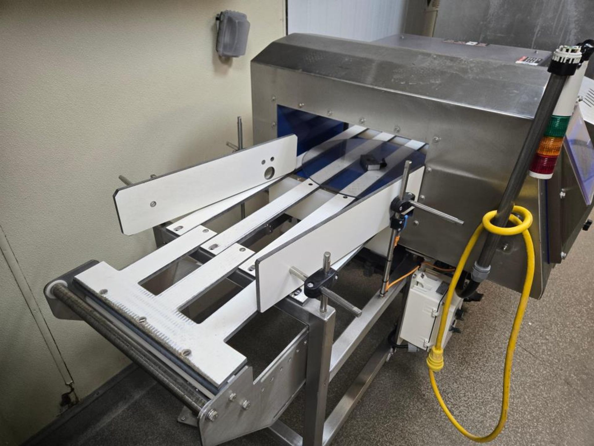 Loma Systems Metal Detector System - Image 4 of 10