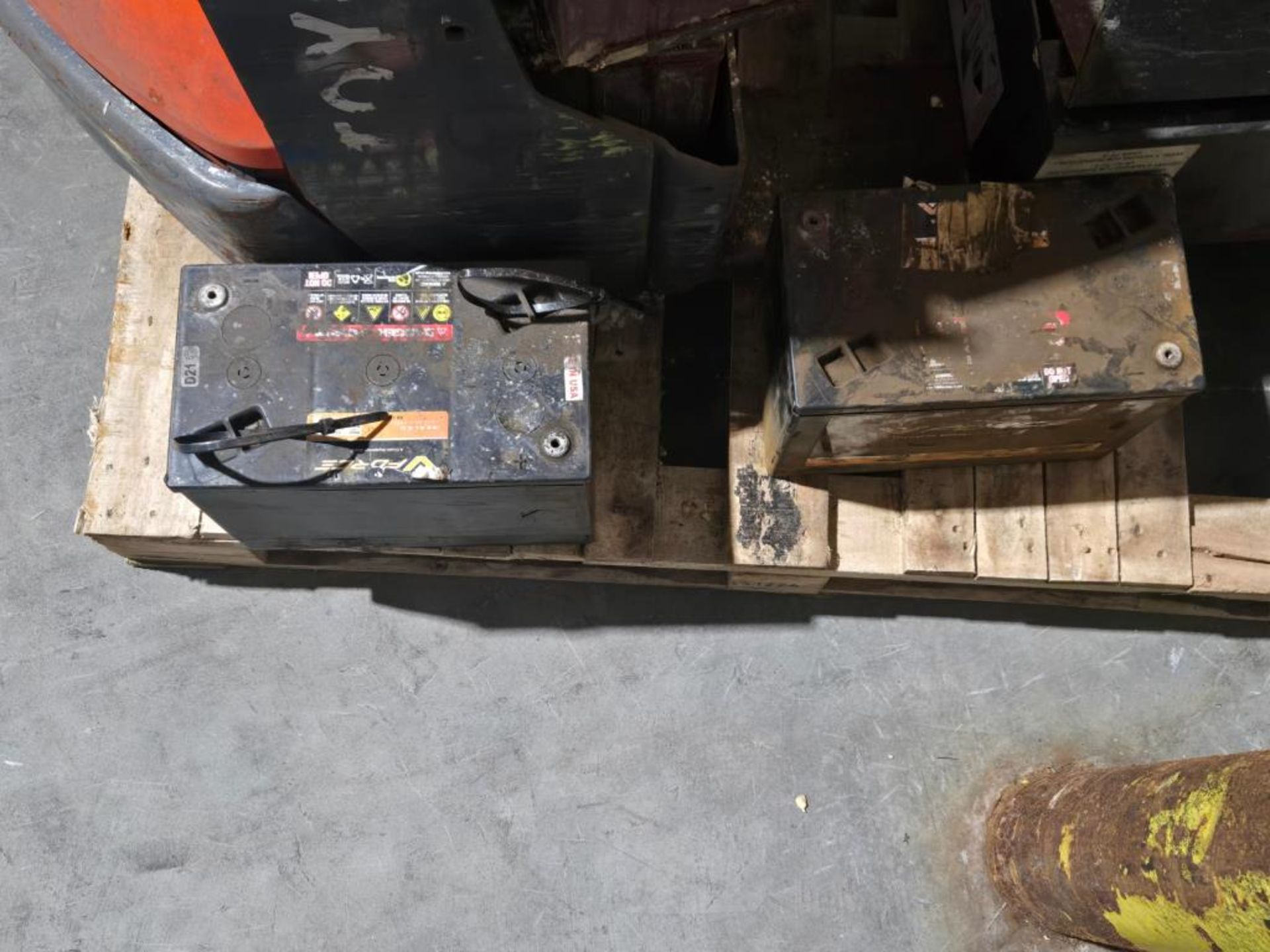 Toyota Electric Pallet Jacks - Image 11 of 19