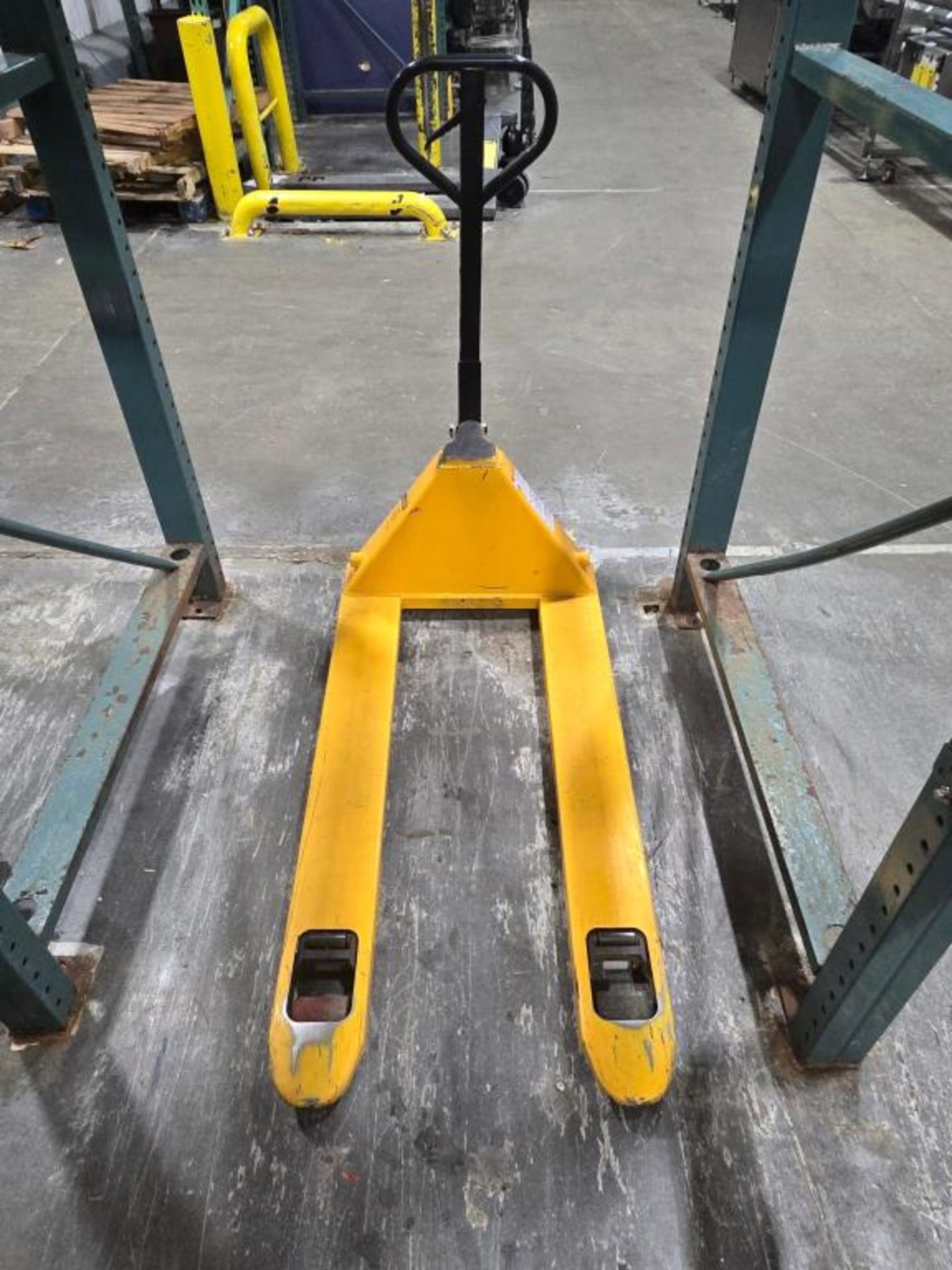 Uline/Global Pallet Jacks - Image 3 of 8