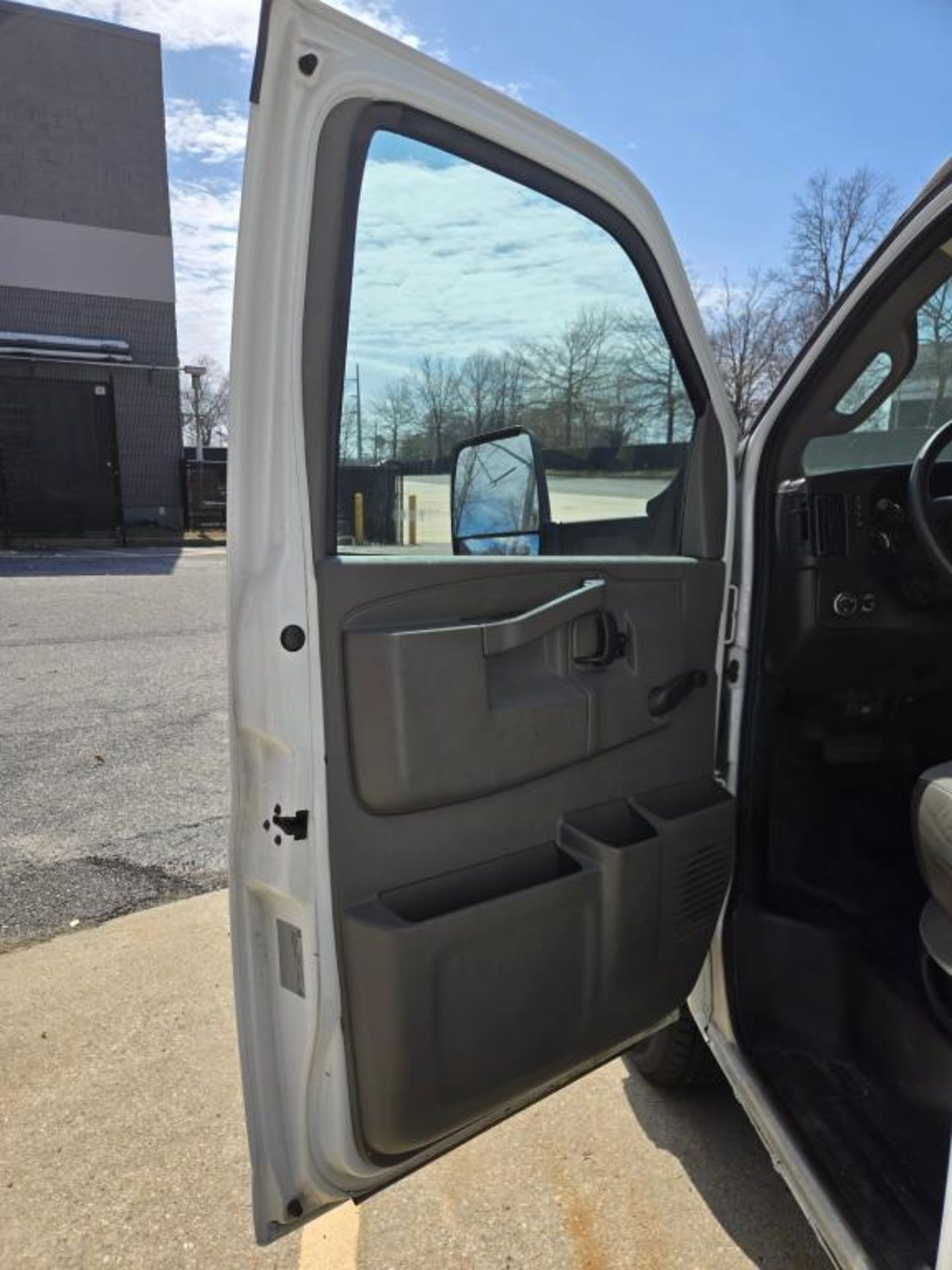 2019 Chevy Express Truck - Image 9 of 36