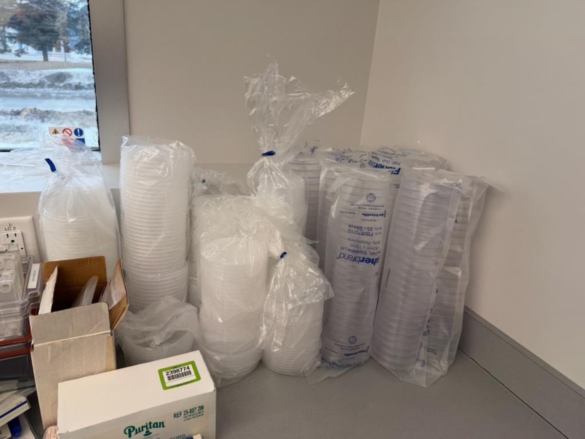 Lot of lab consumables, please see photos for lot contents. HIT ...