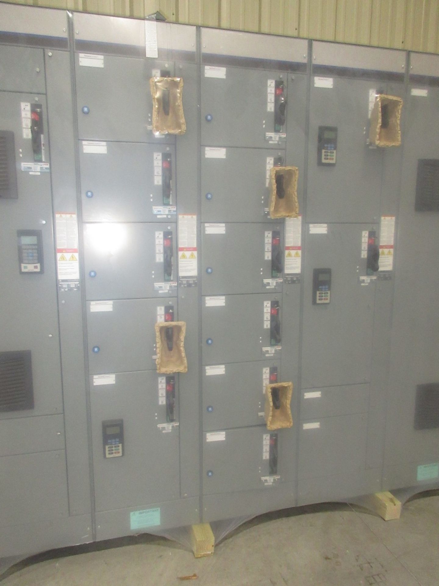 Unused Allen-Bradley Centerline 2100 Intellicenter Motor Control Center - Image 5 of 8