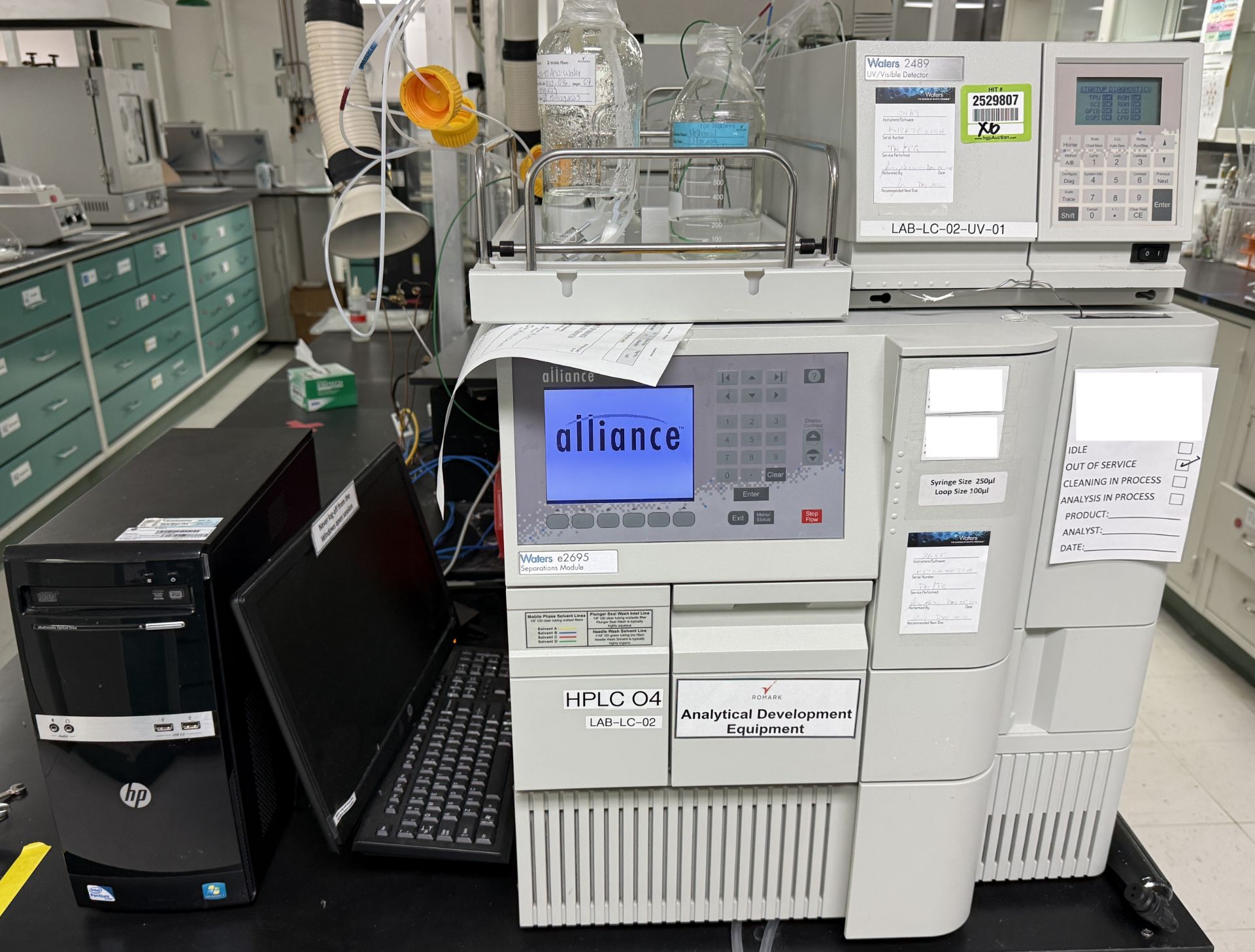 Waters e2695 HPLC System includes Waters 2489 UV/Visible Detector and ...