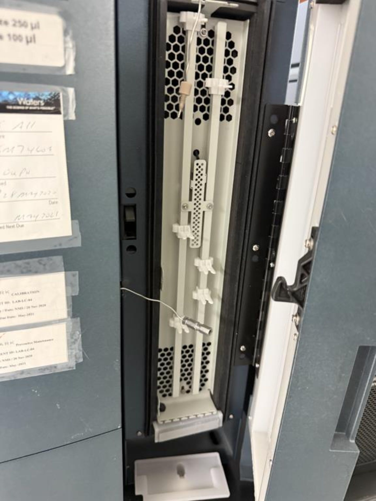 Waters e2695 Separations System - Image 6 of 12
