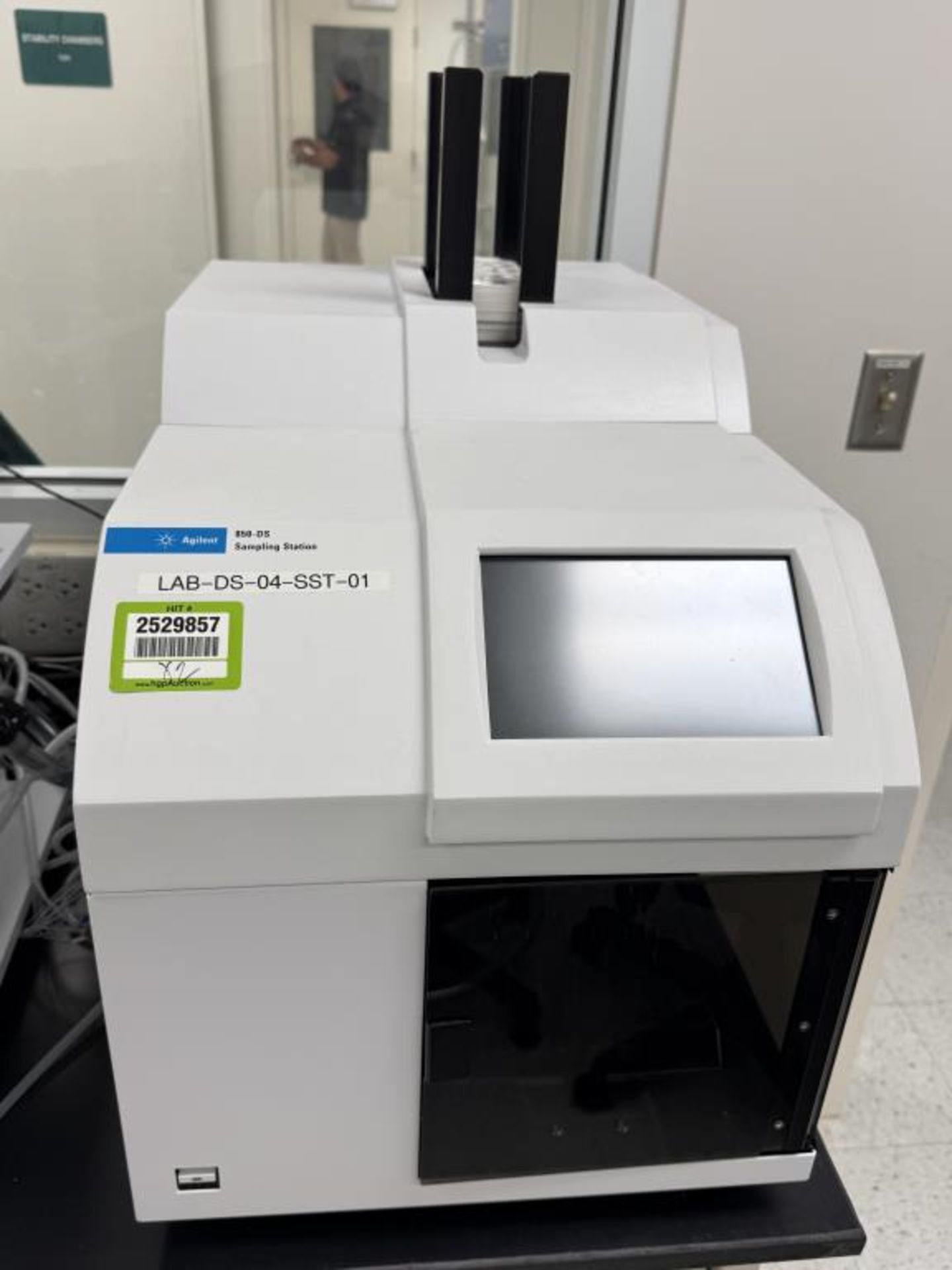 Agilent 850-DS Sampling Station - Image 2 of 7